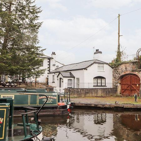 Scotch Hall Cottage ランゴレン エクステリア 写真